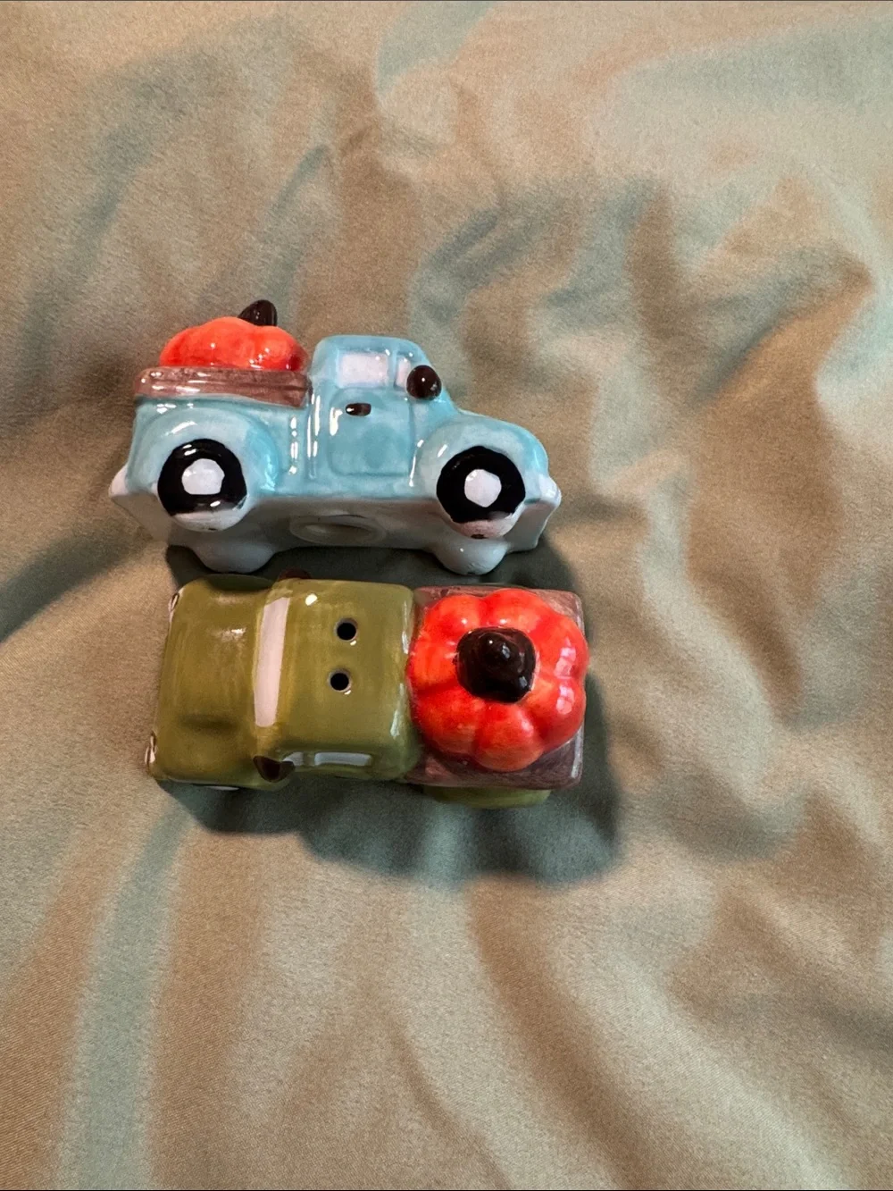 Fall Truck Salt and Pepper Pumpkin Blue Green